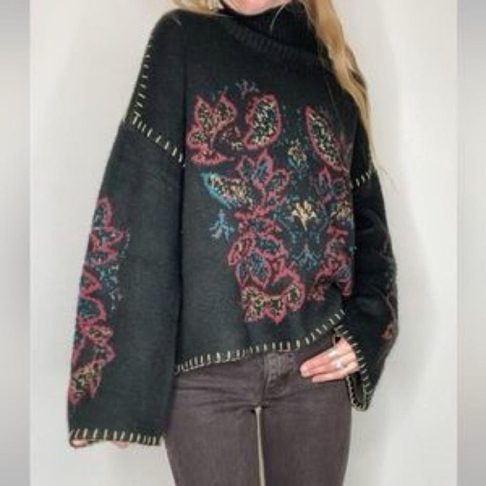 Shyanne Black Multicolor Patterned Turtleneck Sweater